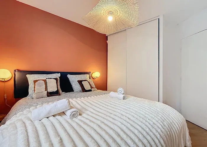 Le Saint Just - Appartement Face A La Cathedrale